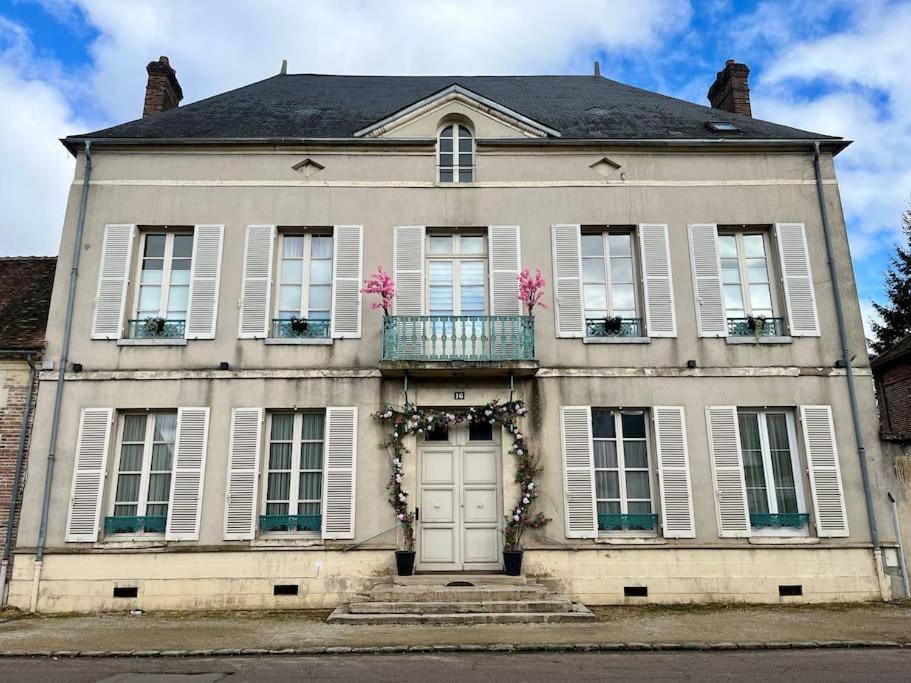 Villa La Demeure De Margot - 24 Couchages Villeneuve-sur-Yonne Exterior foto